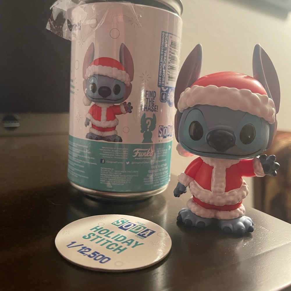 Funko Soda Holiday Stitch (common)